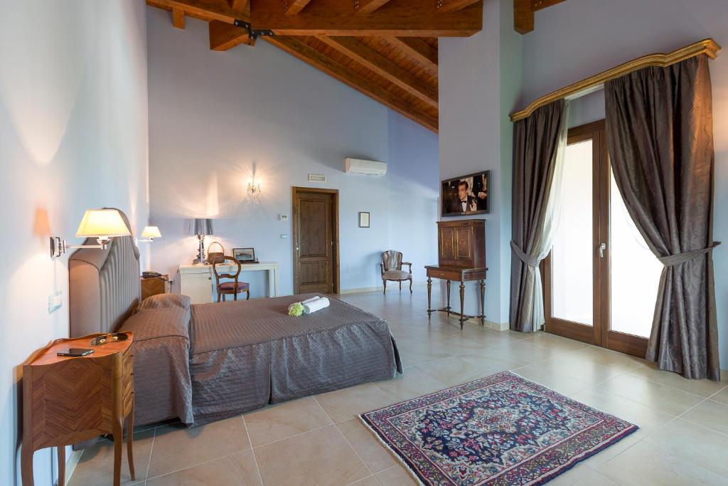Casale Santa Maria Country House Mosciano SantʼAngelo Екстериор снимка
